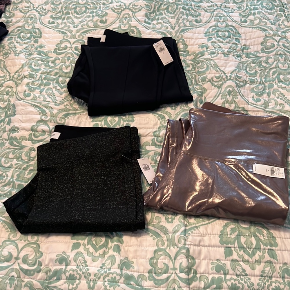 3 NWT Old Navy leggings!!